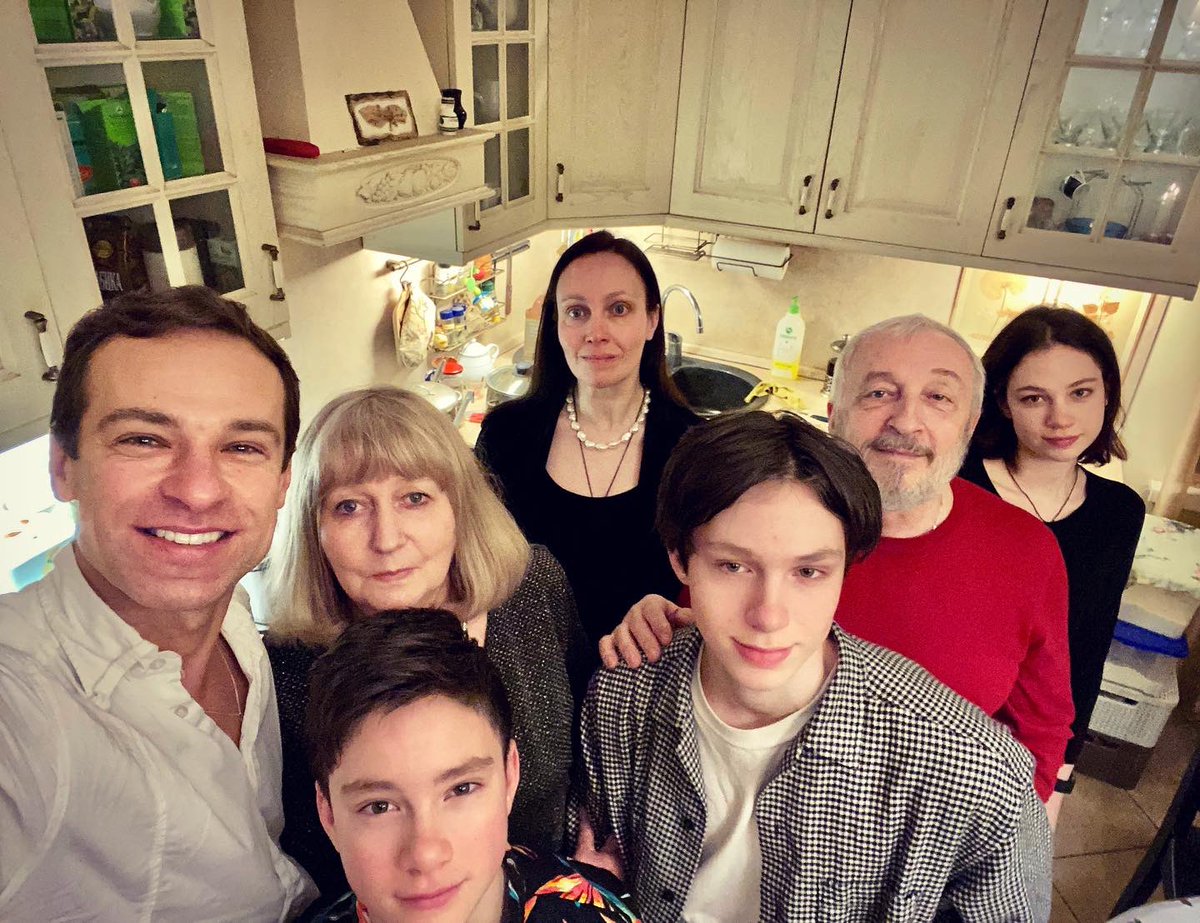sergey_nyc's tweet photo. May your year be good- not because it’s “good,” but because you choose to see it so. May your year be full of gifts- not because there are “gifts,” but because you choose to see everything as a gift. And may you be surrounded by people you love- and those who love you.❤️ #HNY2020 https://t.co/wWmjBPaHWu