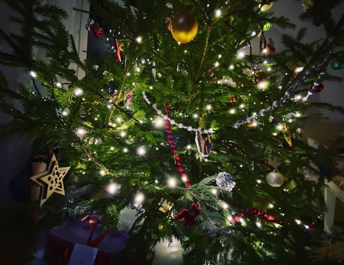 sergey_nyc's tweet photo. May your year be good- not because it’s “good,” but because you choose to see it so. May your year be full of gifts- not because there are “gifts,” but because you choose to see everything as a gift. And may you be surrounded by people you love- and those who love you.❤️ #HNY2020 https://t.co/wWmjBPaHWu