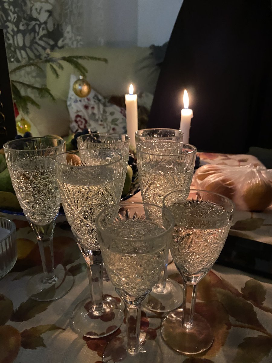 sergey_nyc's tweet photo. May your year be good- not because it’s “good,” but because you choose to see it so. May your year be full of gifts- not because there are “gifts,” but because you choose to see everything as a gift. And may you be surrounded by people you love- and those who love you.❤️ #HNY2020 https://t.co/wWmjBPaHWu