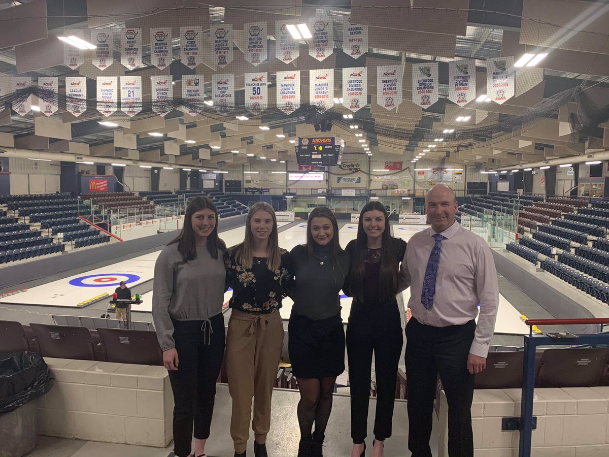 Practice✅
Team meeting✅
Banquet✅
Excited to ring in the new year @ provincials here in Dauphin! We start out bright &amp; early @ 8:30 am against Team Bergman! Let the grind begin💪🏼 #chasingthebuffalo