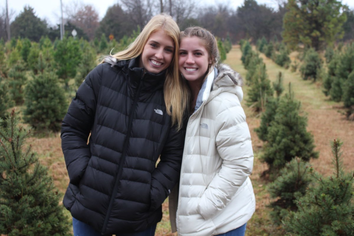 trinitypfaff's tweet photo. Happy birthday to my Irish Twin! Thx for being my fav little sister;) Hope you had a great day! Love you always! 🥳🥰🧡🤍💓 https://t.co/IM91TyvnX6