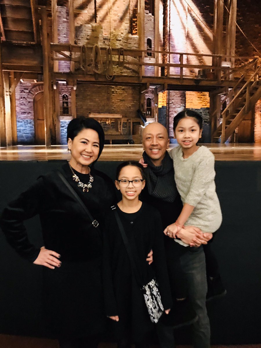 jandmsmama2's tweet photo. Closing out 2019 by watching the amazing and family favorite, Hamilton. Hoping to continue our arts appreciation in 2020. Wishing everyone a Happy New Year! #onelastCHI #hamfans #hamkids #teachthemhowtosaygoodbye #intheroomwhereithappens #nye2019 https://t.co/sHt4HhRarO