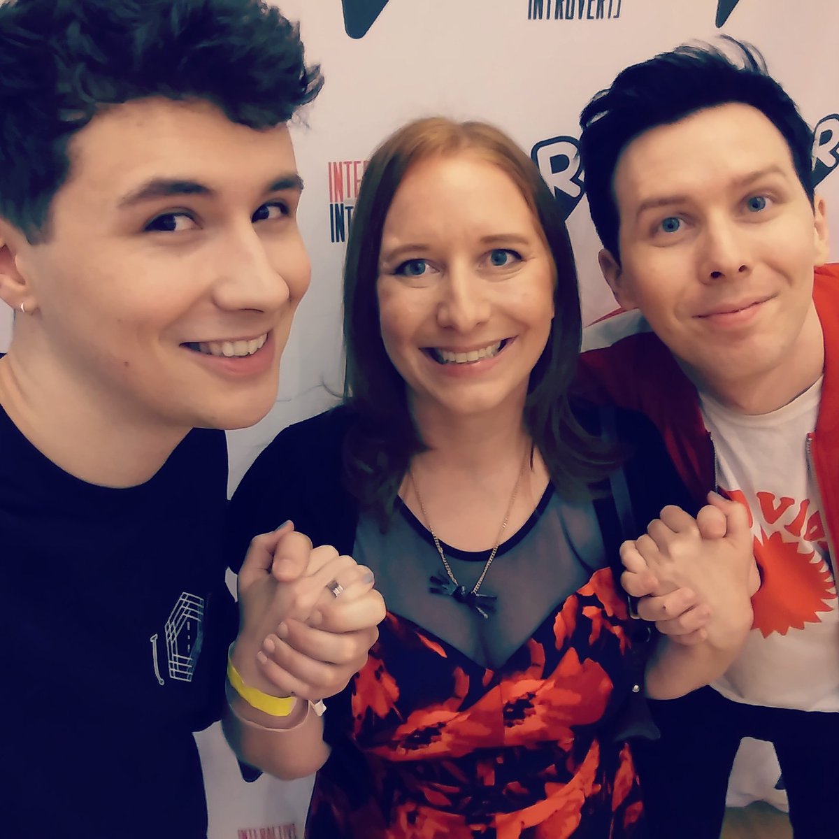 2018 is when I got to meet  @danielhowell &  @AmazingPhil in person! I even travelled out of the country to meet them because I'll do anything for the fandoms I love! And I got to experience their 2nd stage show with  @silentdescant in LA 