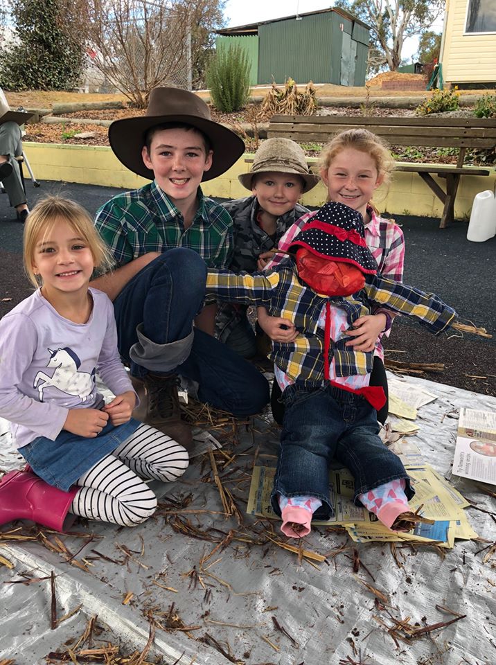 NSWEducation's tweet photo. Hello 2020! Before we officially start the new school year, let's look back at some of our best bits of 2019. Here are some of our fave costumed students &amp; teachers! 👵🧙‍♂️👩‍🌾

And if you have a dress up day in 2020, send us your snaps! #BestBitsof2019 https://t.co/ONUwvVaQ1c