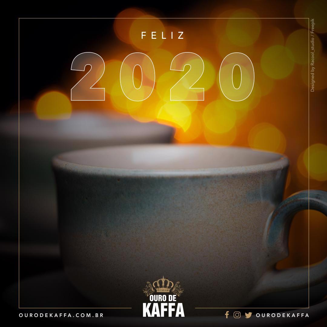 Feliz Ano Novo! A você e todos a quem ama um ano cheio de paz, harmonia, sucesso e muito, mas muuuito café gostoso! 😋☕️☕️
⠀
⠀#ourodekaffa #anonovo #felizanonovo #feliz2020 #reveillon #reveillon2020 #vemprogarden #viacafégardenshopping #varginha
