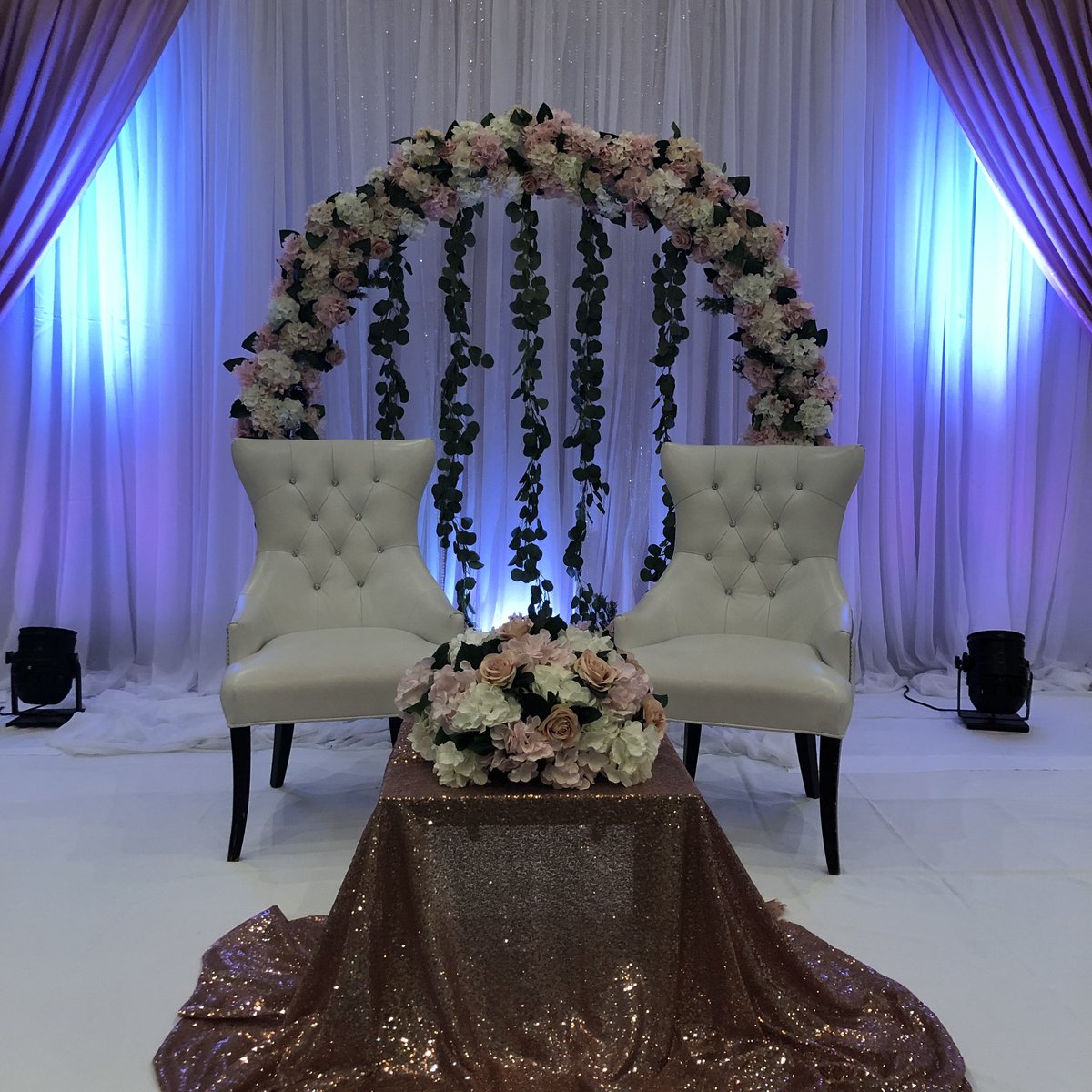 AndMosaic's tweet photo. Last wedding of the year #backdrop #wedding #weddingdecor #toronto #bridetobe #bridal #Mississauga #oakville #Hamilton #guelp https://t.co/FLTtfEW3Zr