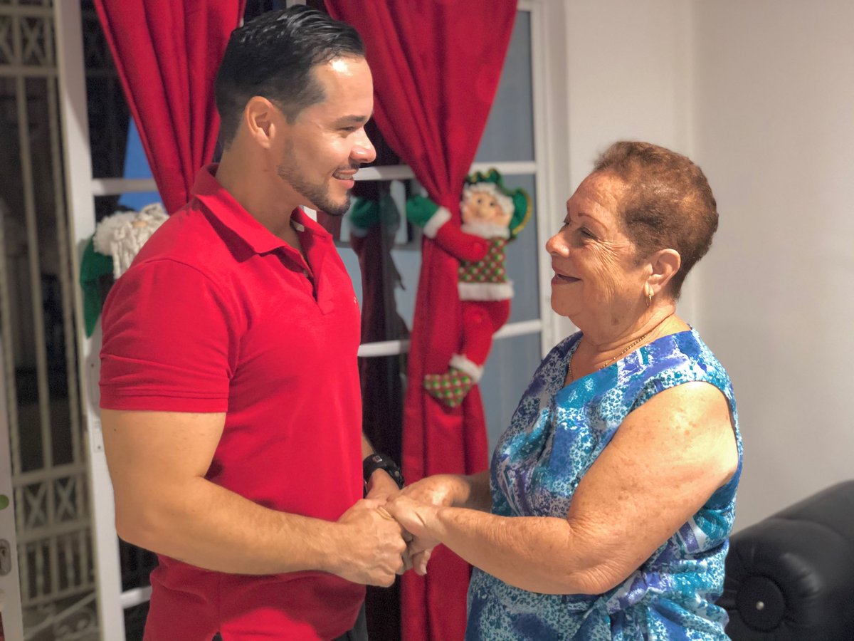 JOSEMANUELTM_'s tweet photo. Pero no me dejes nunca nunca!! Te lo pido por favor!! #Laguillerminosky #Adios2019 #findeano2019 #2020NewYear #FelizAnoNuevo #mamitime otro fin de año juntos 😍😍😍😍😍 https://t.co/Ma5X83bY84