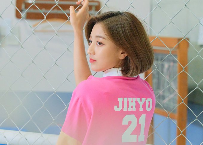 What S The Meaning Behind Twice S Jersey Numbers In The Feels Mv