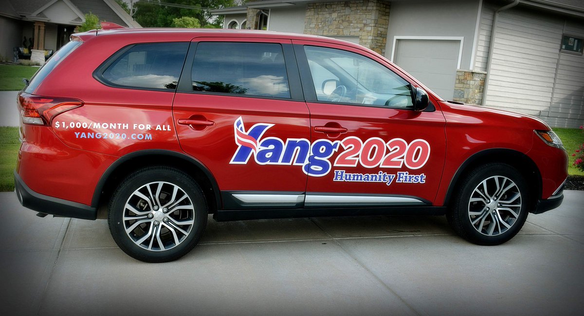 88_IROC's tweet photo. And then, the love of my life @fatlittlefishy, tried to surprise me with an AMAZING idea (I ruined the surprise but it's still AMAZING!)
The #YangMobile was born! https://t.co/TkQD43Ue5v