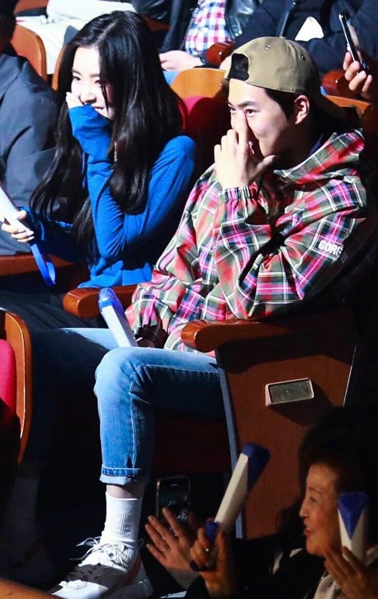 seahunbb's tweet photo. #Dispatch ayo cyduk dua kapal legend yg penumpangnya berjuta umat ini 😭

Yang masi nunggu mutualan aja dulu dah kuy, RT aja https://t.co/LnJGlibL2p