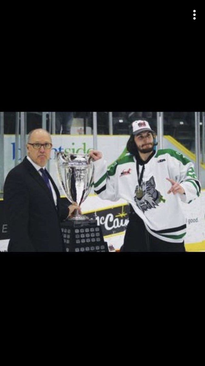 BillaneyBraden's tweet photo. @mjhlhockey #bestpictureofthedecade https://t.co/xTTDCNdocj