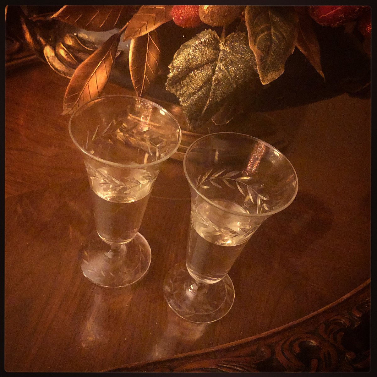 nosetouchpress's tweet photo. Happy New Year, from Nosetouch Press! #newyearseve #๐NP๐ค#nosetouchpress https://t.co/VQXb2cYXvP