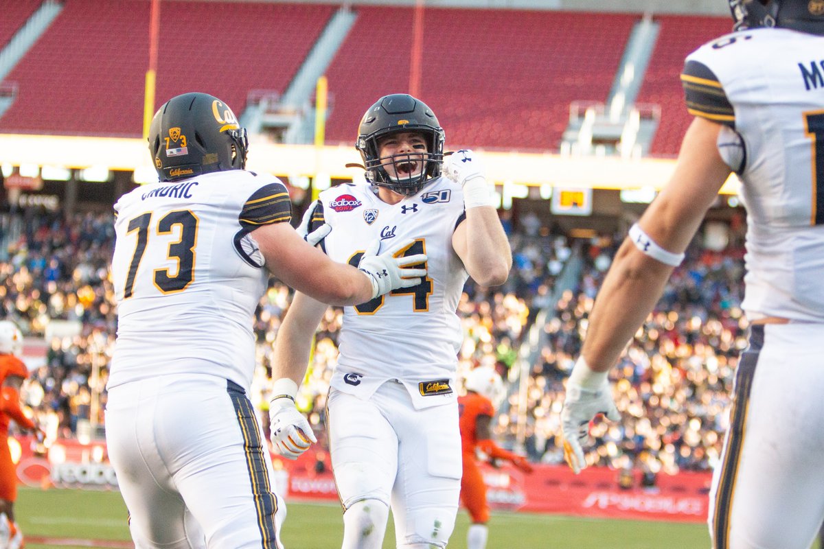 karen__chow's tweet photo. Shots from Cal's win over Illinois in yesterday's Redbox Bowl https://t.co/0BWnrj1cll