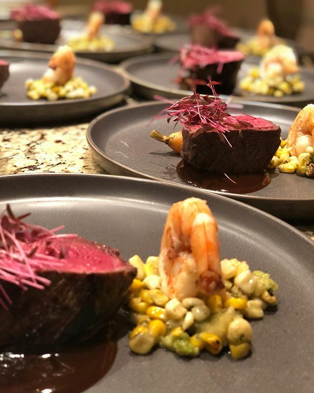 mauimace's tweet photo. #8top #4course menu tonight #privatechefmaui #hawaiiprivatechef #rjgourmetmaui Hoping everyone has safe and a happy New year 👨🏻‍🍳🤙🏻 https://t.co/NY0mgQ49aG
