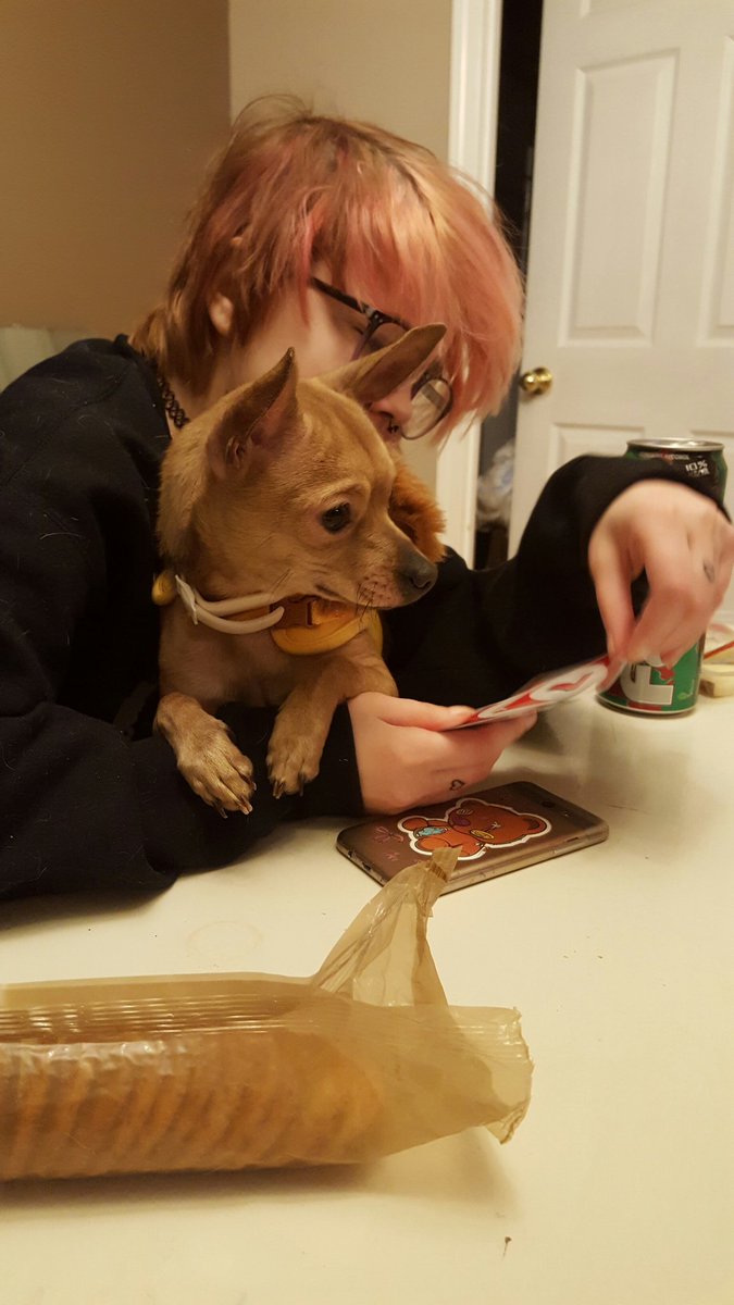 KayleeWodd's tweet photo. My best friend pasted in late September and I miss her everyday. Last new years was a blast with her like every day. I love and miss her https://t.co/Ht1fIXh9nX