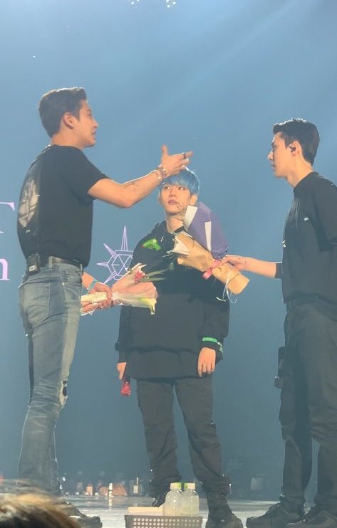 exols_my's tweet photo. [BREAKING] #Dispatch 

DISPATCH revealed that EXO's Sehun and EXO's Chanyeol is fighting over EXO's Baekhyun... https://t.co/GptNo63lNG