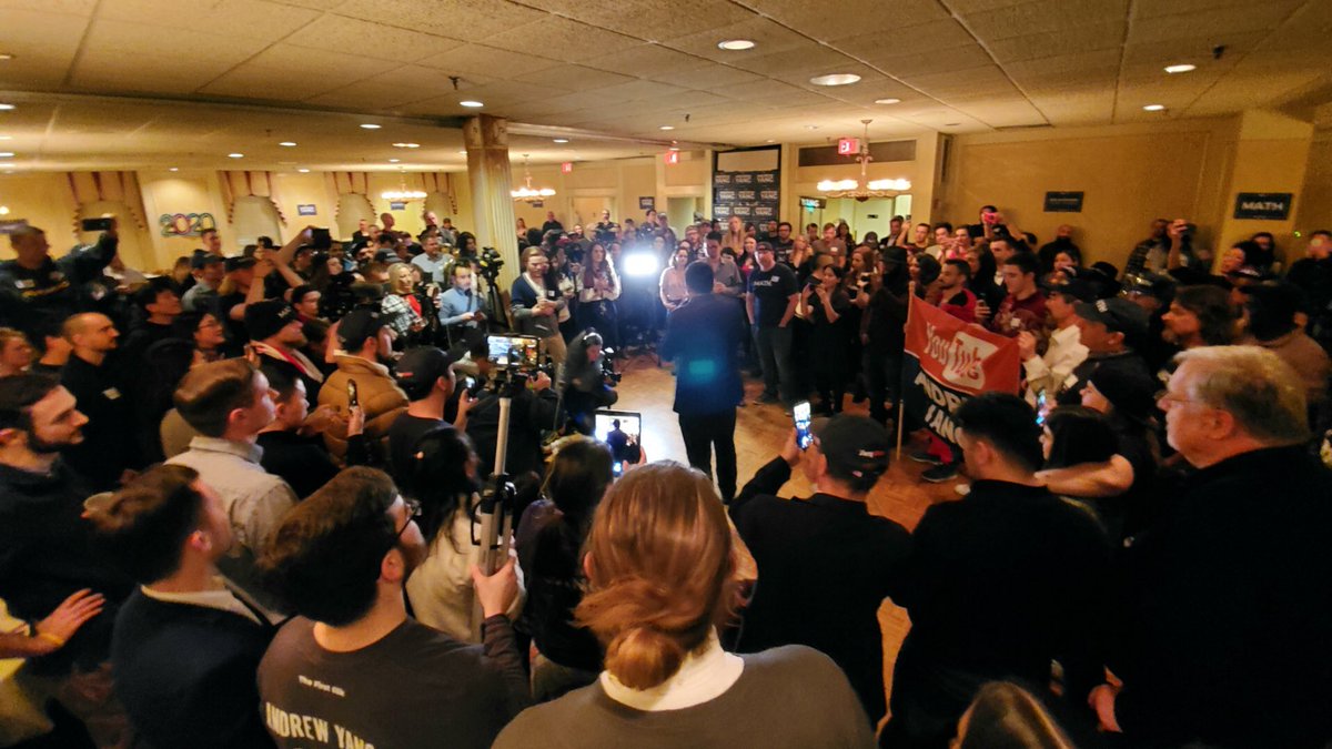 AndrewYang tweet picture