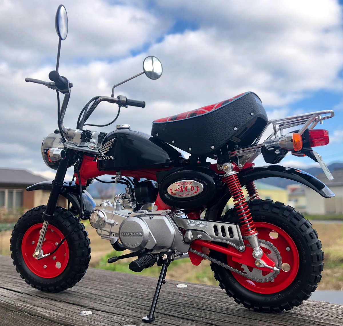 馬関のとら 巌流会 初完成品 タミヤ ホンダ モンキー 1 6 写真撮って確認すると ありゃ と思うところもありますが元日の今日 完成とします これは 40周年記念モンキー はじめての1 6で 今回は 見立て の塗装をせず 指定通りを意識して塗装 馬関のとら 巌流会 初完成品 タミヤ ホンダ モンキー 1 6 写真撮って確認すると ありゃ と思うところもありますが元日の今日 完成とします これは 40周年記念モンキー はじめての1 6で 今回は 見立て の塗装をせず 指定通りを意識して塗装