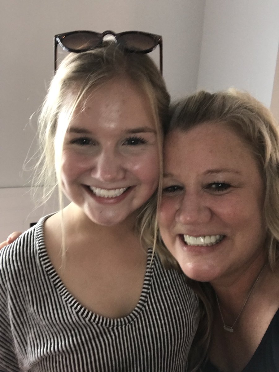 KarenStoops's tweet photo. Happy 20th birthday. I love you more @madelyn_stoops  ❌⭕️❤️ https://t.co/vV4QZYYtMg