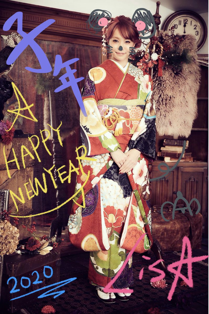 LiSA_OLiVE's tweet photo. 新年あけましておめでとうございます。
2019年は紅白歌合戦で最高な歌い納めでした。
明けて2020年は、��コースティックツアーから始まり、メットライトドーム、そしてアリーナツアーと、今年も大好きな皆と大好きな音楽で遊び尽したいでチュウ🐭今年もよろしくお願いしまチュウ🐀☻♡ https://t.co/C9vaAyjFgX