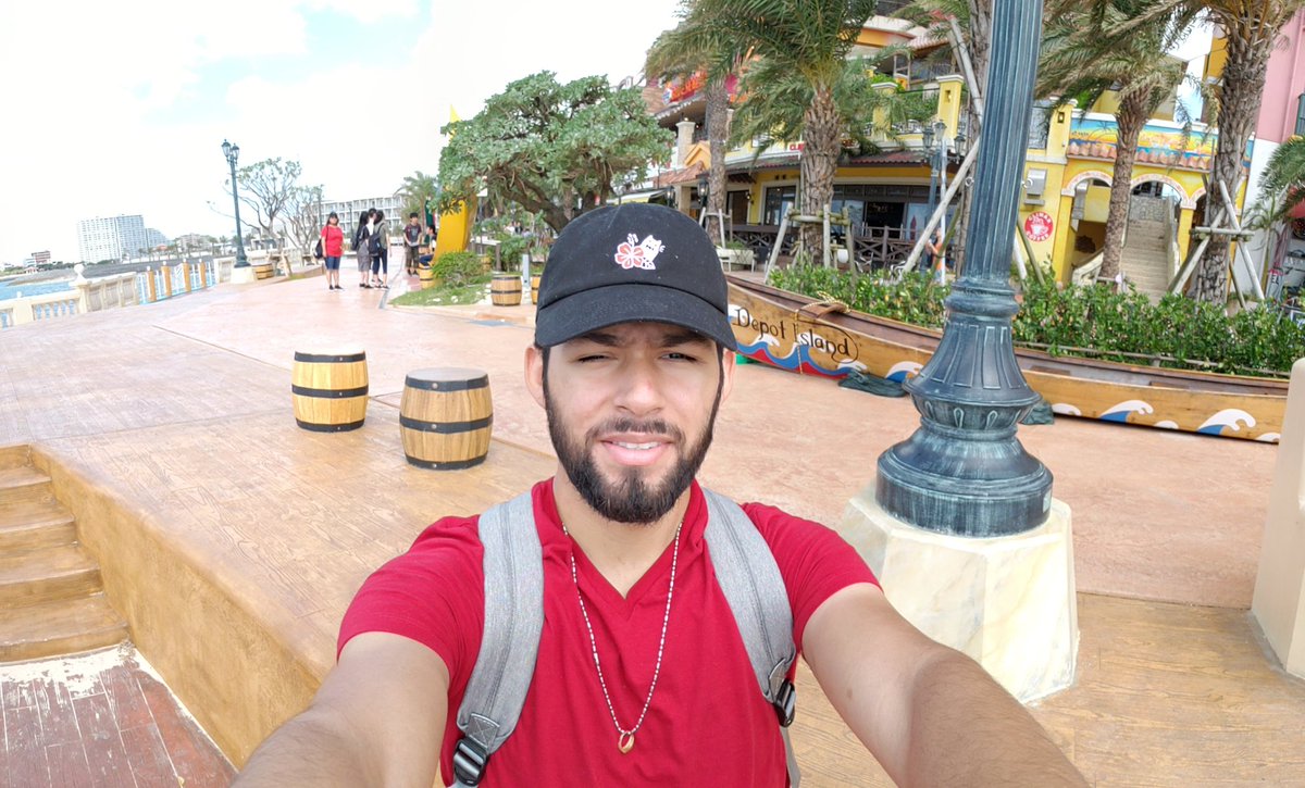 Florealss_'s tweet photo. My 2019 was filled with new places, experiences, and achieving goals.
#Top4of2k19 https://t.co/wwyLYt9vba