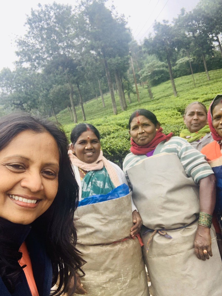 supriyasahuias's tweet photo. Starting the first morning of the New Year with wonderful women tea workers of Coonoor Most of them support their families through sheer hard work and dedication. May this year bring more power to all these unsung superheroes.  #MyNilgiris #happynewyear2020 https://t.co/SQoranz9CY