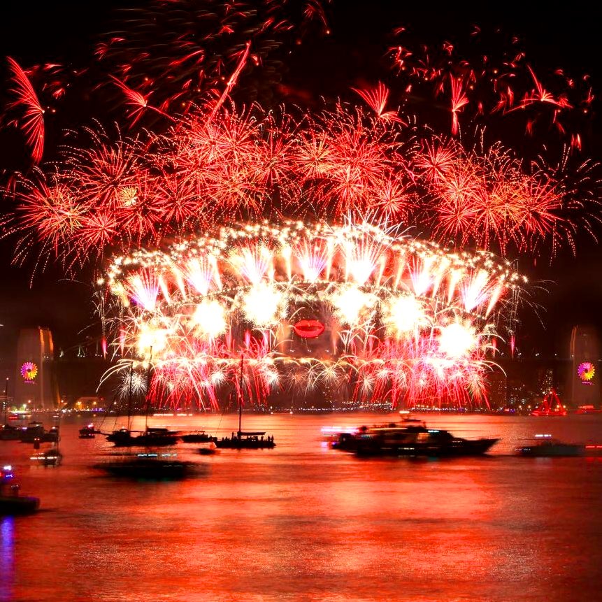 WombleKiwi's tweet photo. Australians spent $6.5million on fireworks, yet have to ask for donations for firefighters struggling to fight fires burning the country down.
Countless lives lost yet we celebrate BAU!
#NSWfires #AustraliaFires #FireScoMo #AustraliaBurns #ClimateCrisis #ecocide #CapitalismKills https://t.co/UqksAQwAHZ