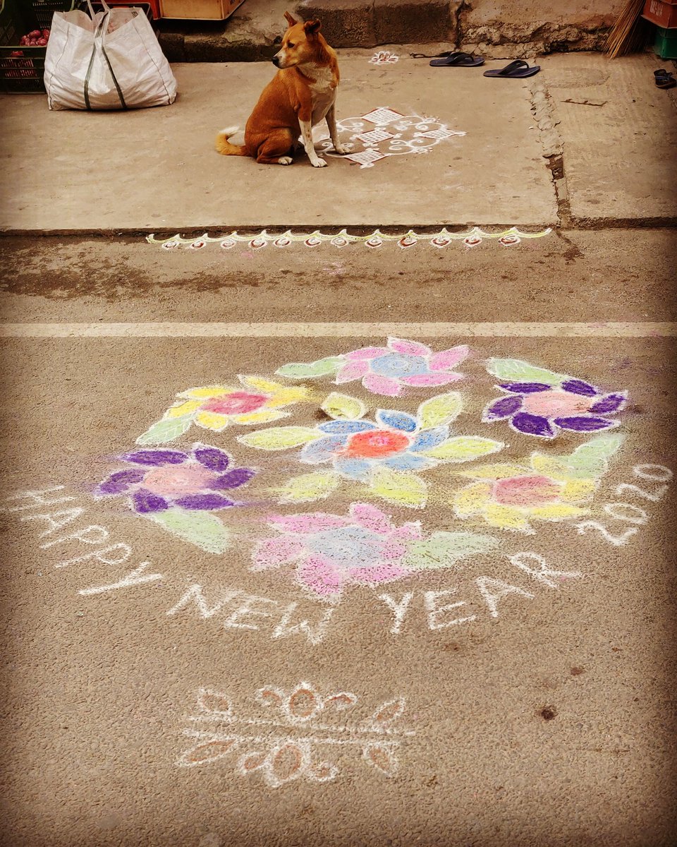 TotalYoga's tweet photo. HAPPY NEW YEAR 2020!! :)
May we be Creative, every single day!

#2020NewYear #happynewyear2020 #Welcome2020 https://t.co/B1YkJsKocV