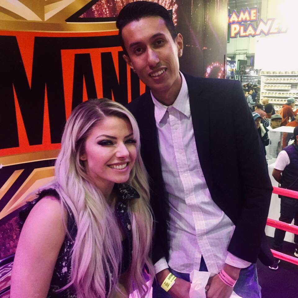 Danmp96's tweet photo. 2019 is over, 9 years since mommy died, I really miss her... 😞 But it has been a wonderful year full of happiness. My dream of meeting my idol and seeing her wrestle live came true. I thank God and @AlexaBliss_WWE for this amazing year. Happy new year! Fight for your dreams! ❤️ https://t.co/ncxWyuOH6k