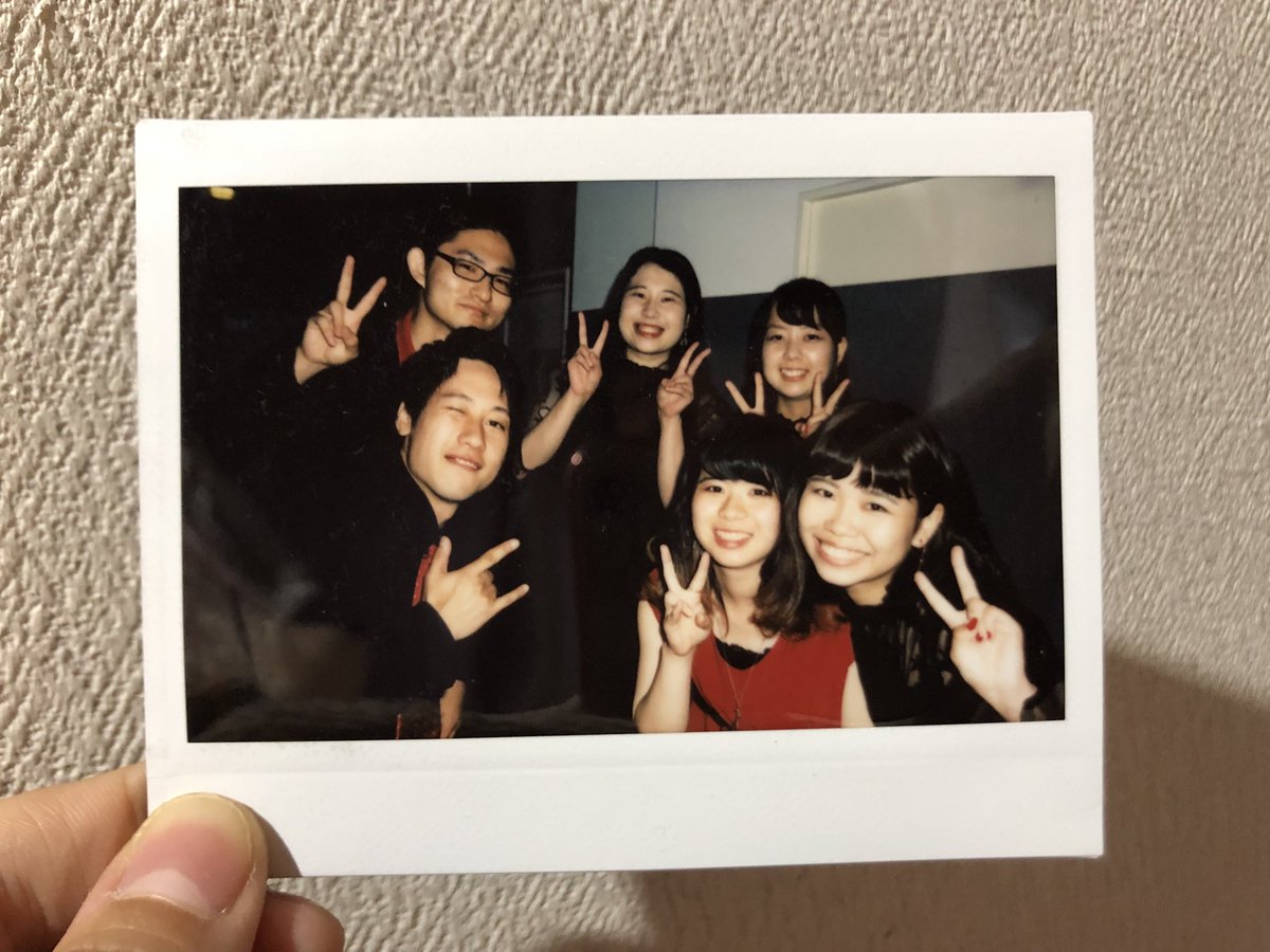 ka__boooon's tweet photo. 【あけおめ】
昨年関わって下さった皆様、応援して下さった皆様、大変にありがとうございました！！！！！！

2020年も6人で突っ走っていきます💨 https://t.co/2nedlePqLC