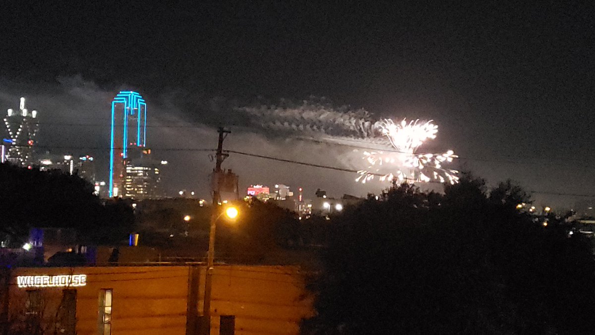 sbware1's tweet photo. #NewYearsEve2020 dallas 2020 https://t.co/299tyiLSK2