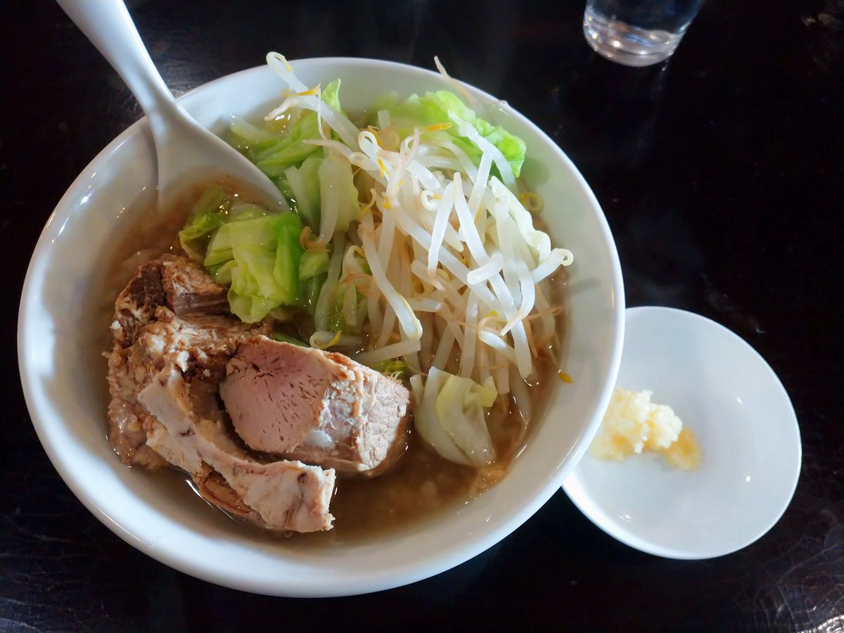 QL3iva0jWmBxFZ7's tweet photo. 中之条 らーめんダイニング庵
⭐二郎らーめん
⭐鶏生姜そば
改めてまして 明けましておめでとうございます🎍沢山のコメントありがとうございます🥰
新年最初のらーめんはやはりここ庵さんへ❗久しぶりだったけど やはりウマイ！相変わらずの大盛況 年末の再放送の影響？ご馳走様！ https://t.co/ZJkwEI3RUx