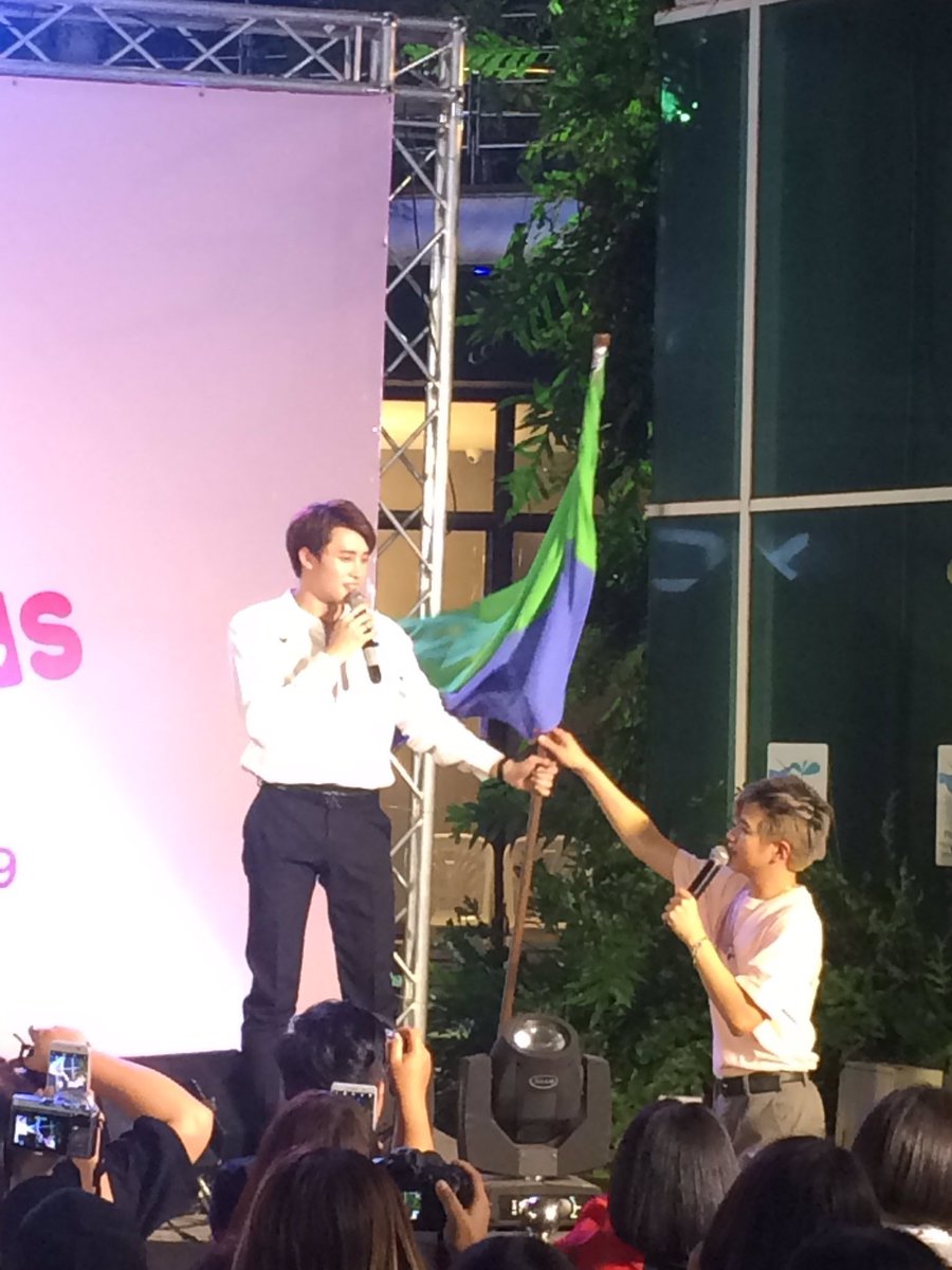 ___tinn_'s tweet photo. I hope we can have a valentines event next month  #2020x2wish https://t.co/HrSkAjgwHj