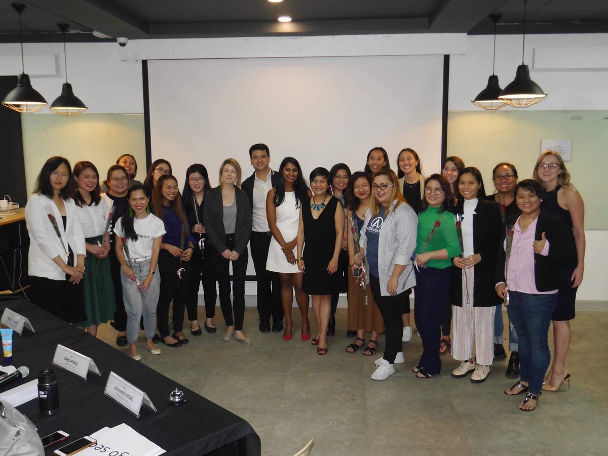 TechShakeAsia's tweet photo. @IamSoGal​’s Pitch Competition is one of a kind since it is catered towards women and underrepresented founders. Vera Lummis, one of the SoGal Manila Chapter Leads, explains more about SoGal and their initiative. Read the article here: https://t.co/QGwQStXz6v https://t.co/cxEEmOjuoz