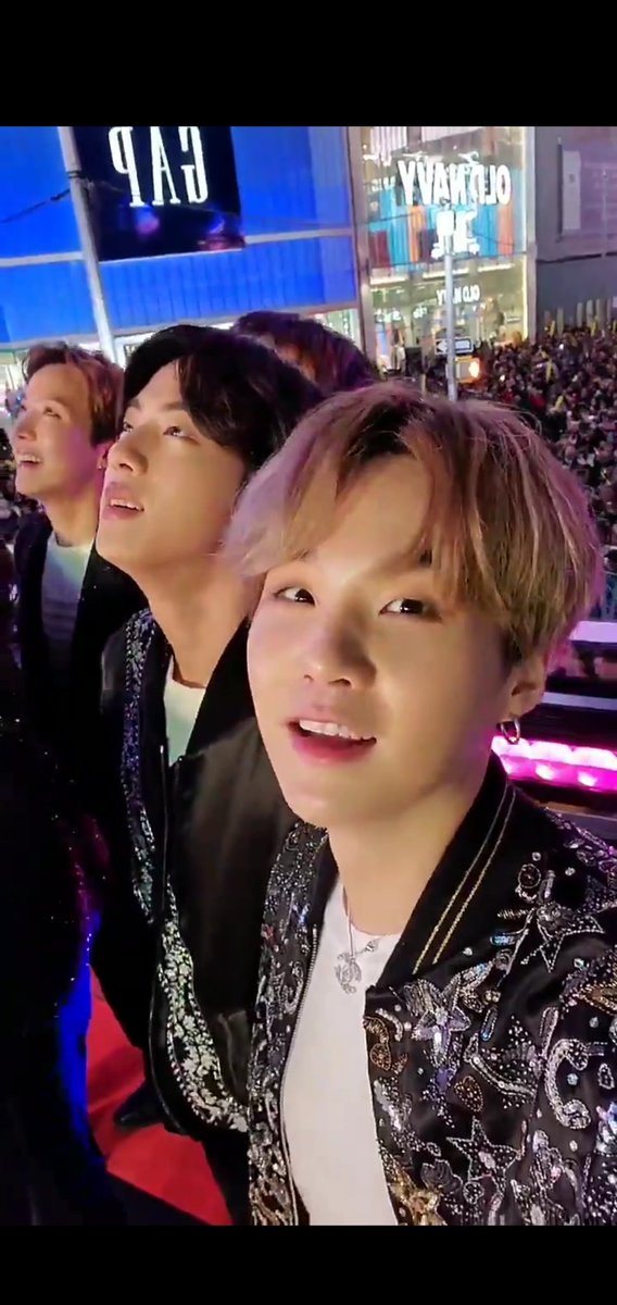 ipromisejm's tweet photo. @BTS_twt Babyyy 😍😍 https://t.co/o5LhjrDpDx