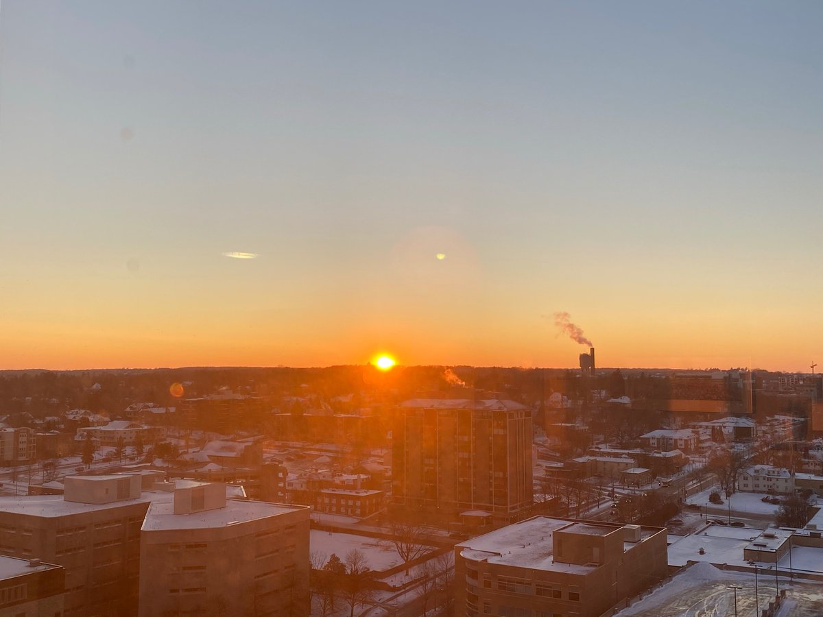 DrEdSportsMed's tweet photo. Final sunset of 2019 in Rochester, MN😉
Happy New Year!! Wishing blessings to all in the New Year and the New Decade!!! #sunset2019 #sunset @mayoclinicsport @mayo @TheAMSSM @AOSSM_SportsMed #Happy2020 #HappyNewYears #HappyNewYearsEve #happynewyear2020 #HappyNew2020 https://t.co/bNjzMghP48