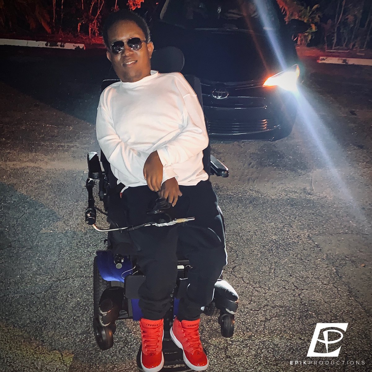 ThatsEPiK's tweet photo. Happy New Year (no “s”) 🎆... #WhatDisability #ThatPart https://t.co/BqyTMXOsJC