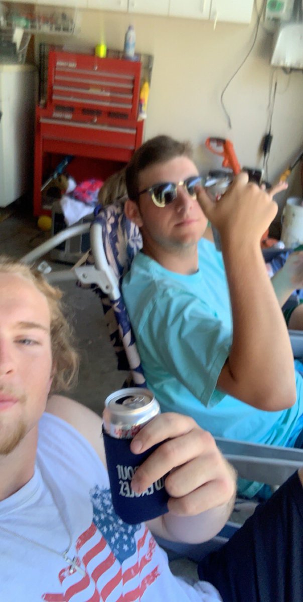 mason_goudreau's tweet photo. great year gents🍻 #smellya2019 https://t.co/nN12eT8h0K
