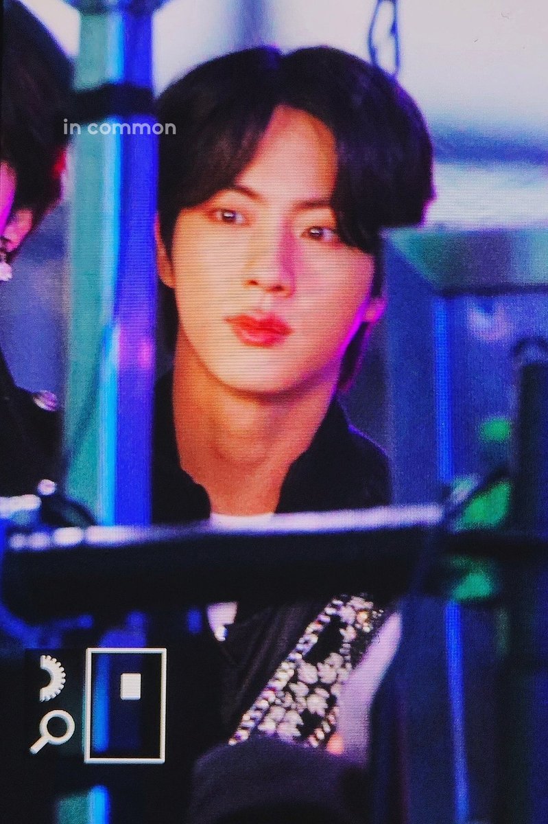 jin_incommon's tweet photo. 191231 NEW YEAR’S ROCKIN’ EVE
#RockinEve
#JIN #진 #ジン #SEOKJIN #김석진 #BTS #석진아_올해도_잘부탁해
@BTS_twt https://t.co/t78505vbZu