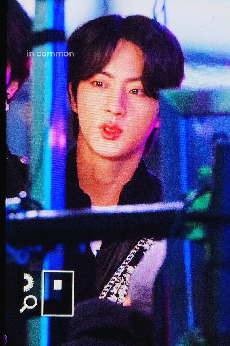 jin_incommon's tweet photo. 191231 NEW YEAR’S ROCKIN’ EVE
#RockinEve
#JIN #진 #ジン #SEOKJIN #김석진 #BTS #석진아_올해도_잘부탁해
@BTS_twt https://t.co/t78505vbZu