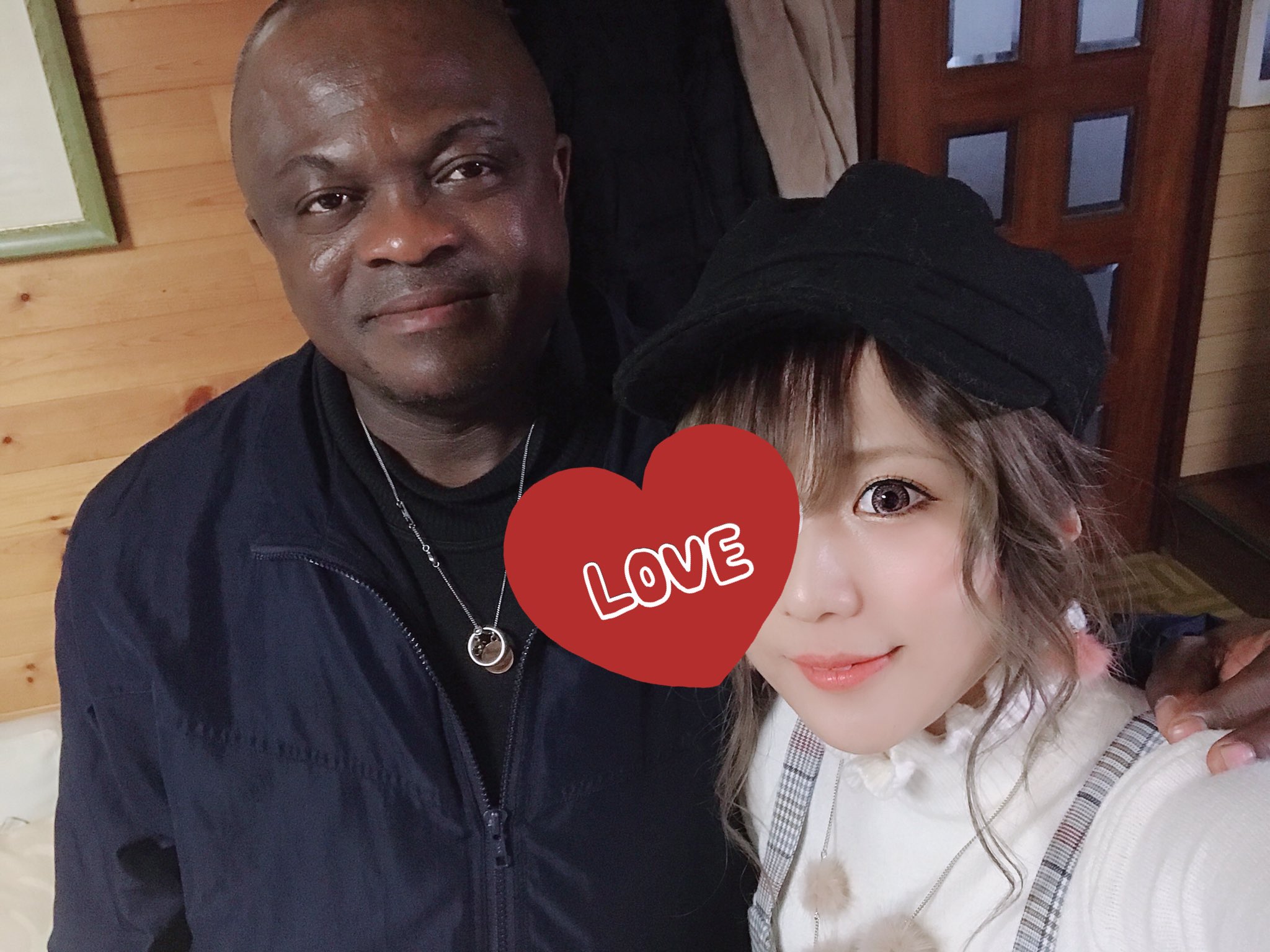 梢 こずえ おばあちゃんち顔出してきた 毎年会うナイジェリア人の叔父さん なお叔母さんの結婚相手であって血は繋がっていないので 私の性格は南アフリカ譲りでこうなったわけではない T Co Lnossk3bzt Twitter