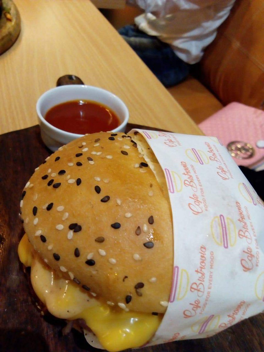 khappapk's tweet photo. Chicken Cheese fries, Chicken steak and Burger at Cafe Bistrovia 
Courtesy Seher Salim
#HappyNew2020 #KhappaPk https://t.co/gNVzw44ti7