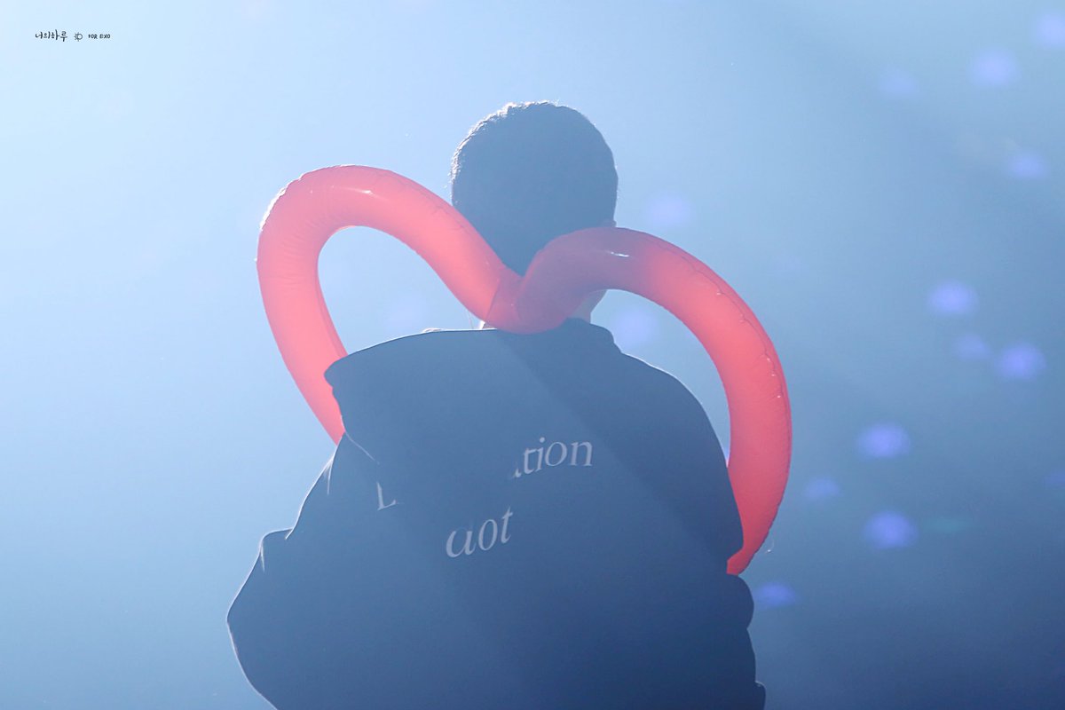yourday_exo's tweet photo. 191230 EXplOration dot 
하트체니 요정❤️
#엑소 #exo⁠⁠ @weareoneEXO #chen #첸 #종대
https://t.co/Woh7COwO1Q
https://t.co/xjE2d1xnyG
https://t.co/Ijg71wfkvw https://t.co/yBGCsrpVka