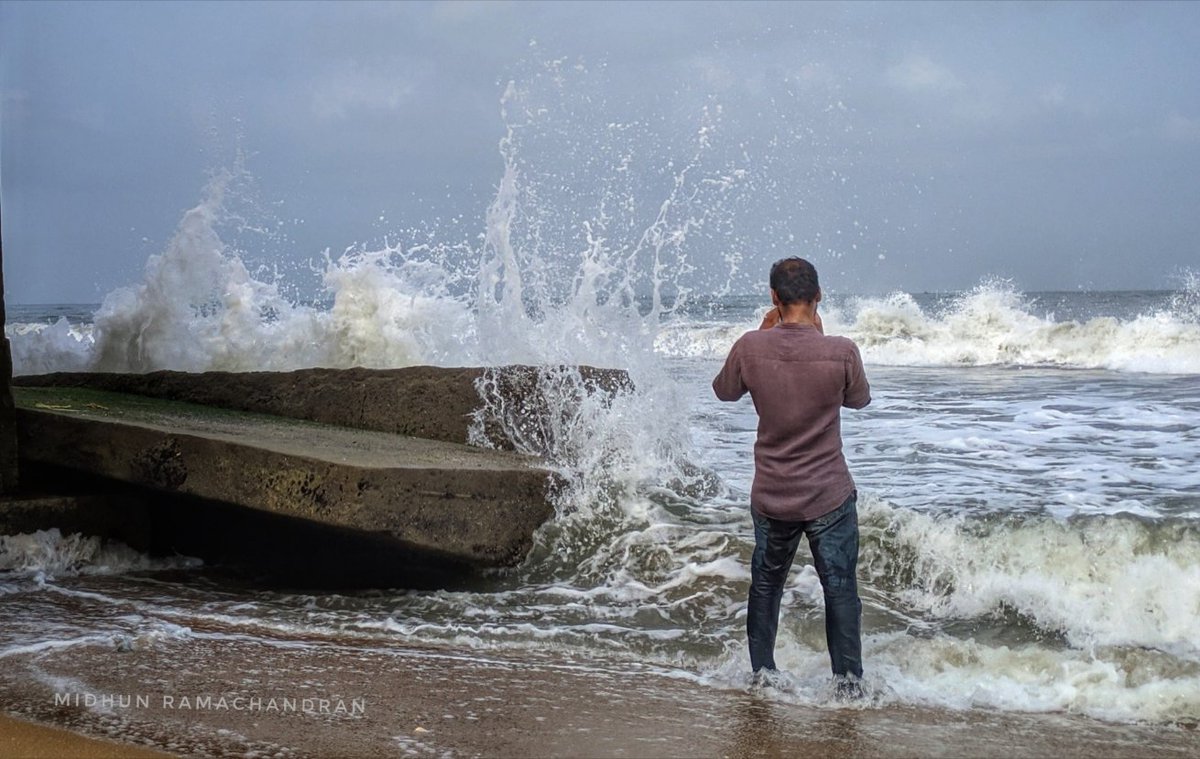 Im_R_Midhun's tweet photo. #mobilephotography #Waves #kerala #PicOfTheDay https://t.co/VnuQp3ttkq