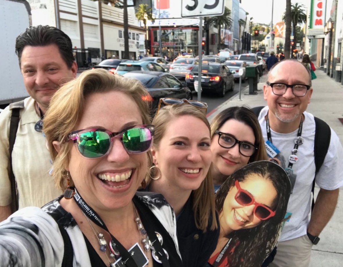 jaxbra's tweet photo. This is probably my favorite moment of 2019. I love each and every one of these people. #twitterlessbrian @Dorvid4
@HollywoodComet @guypriley @RaquelStecher #FlatRaquelTCMFF https://t.co/vVW2cb4e9M