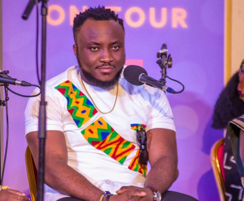 kobinaessuman9's tweet photo. #NewYearAwards๐ฅ A. @dkbghana Or B. @kwadwosheldon ๐๐ #HeadOfTheYear goes to......? Guys Help Me Vote๐๐ https://t.co/d8HwOuJIUh