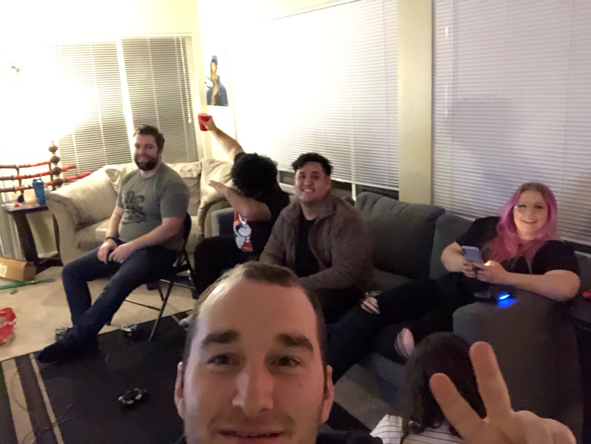 EWillmz's tweet photo. #NYESEATTLE https://t.co/ZAX2MXK498