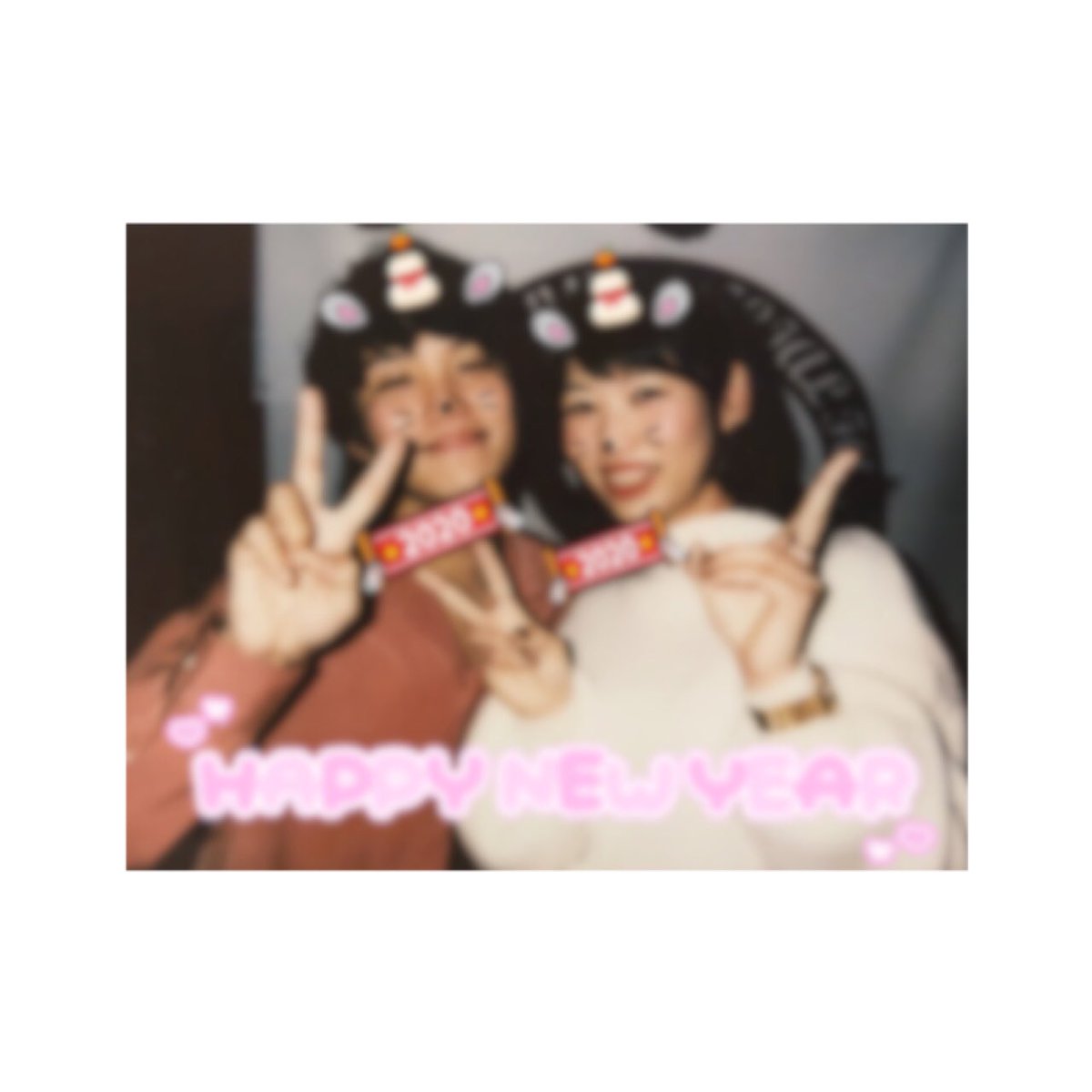 CC__CK's tweet photo. あけましておめでとうございます🎍
今年もよろしくお願いします🐭❣️
CCから年賀状届いて朝から幸せいっぱい！！まさとくんが書いてくれた字を見ては微笑んでた🥰2020年も楽しむぞ〜(´,,>ω<,,`)❤︎ https://t.co/ft9v6ST6uE