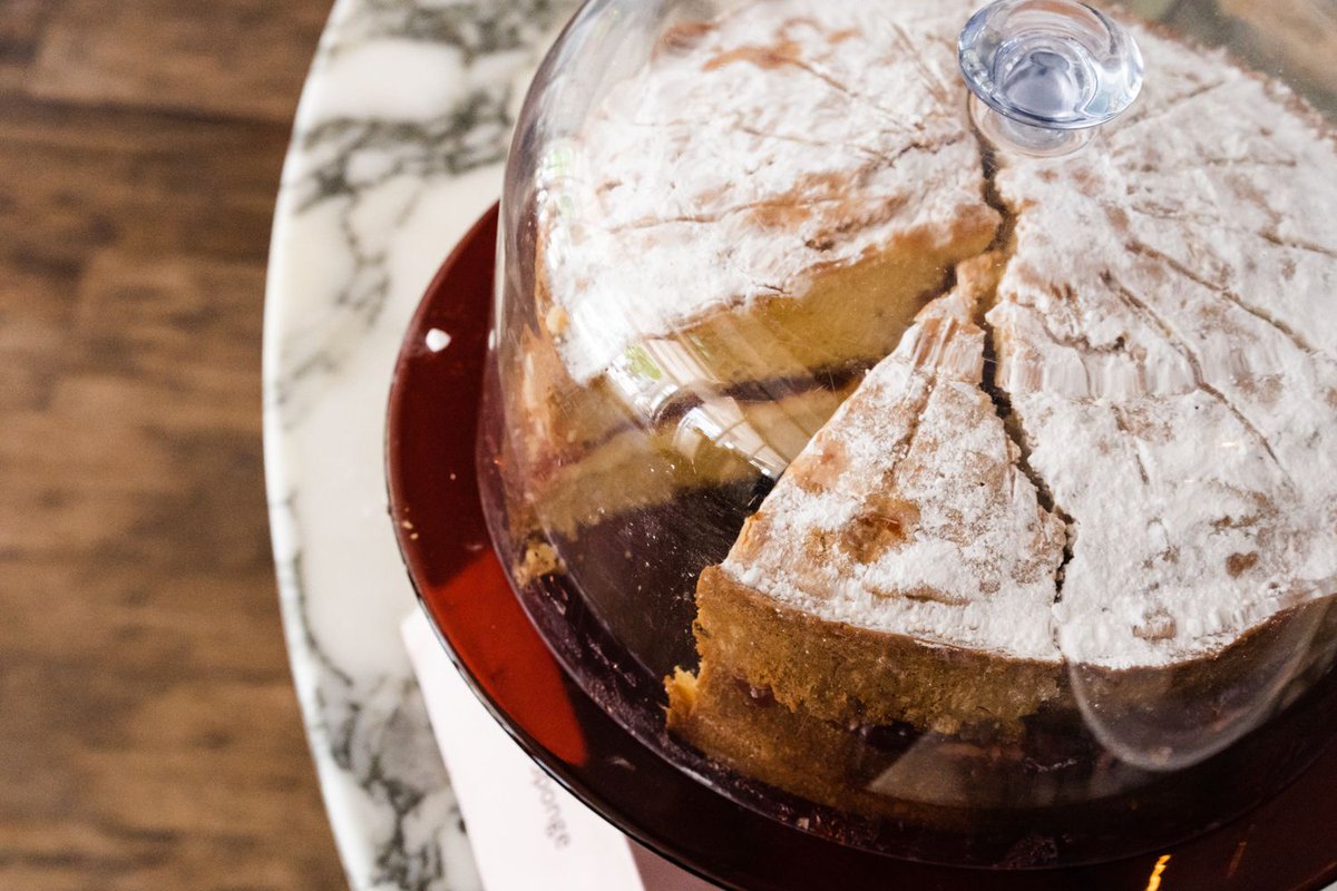 Happy 2020! If you begin the new decade with a stroll along the beautiful Pantiles, then pay us a visit, we'll be open 10am - 5pm 🍔 🥗 🍰 ☕️ 🍽️ #ThePantiles #TunbridgeWells