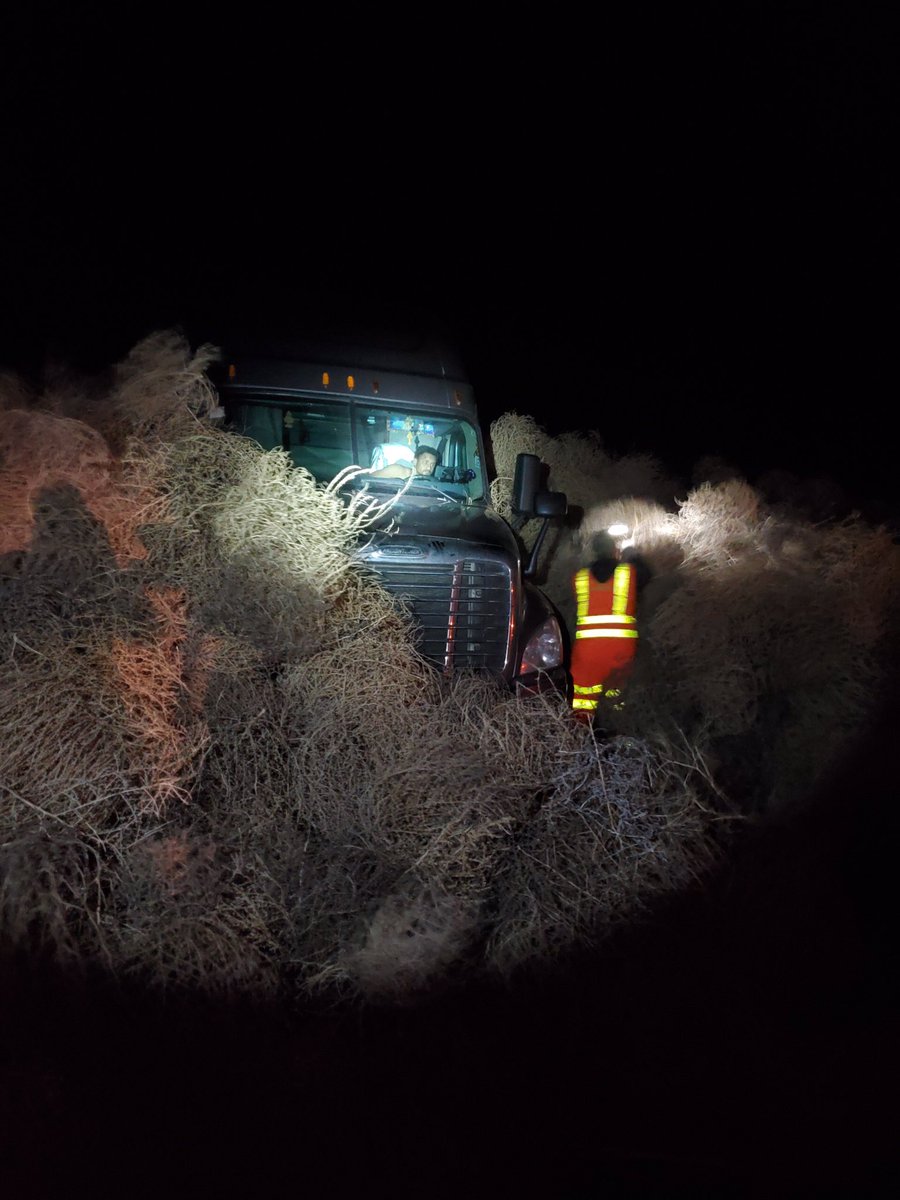 wspd3pio's tweet photo. We’re still working on clearing the roadway with @WSDOT_East . We are unsure when the roadway will be opened. Tumbleweeds are piled 20-30 feet in places. S.C. https://t.co/zFbA3luscg